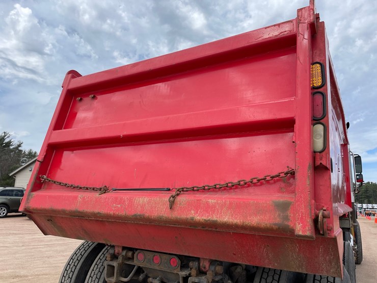 2005-caterpillar-c13-image-38