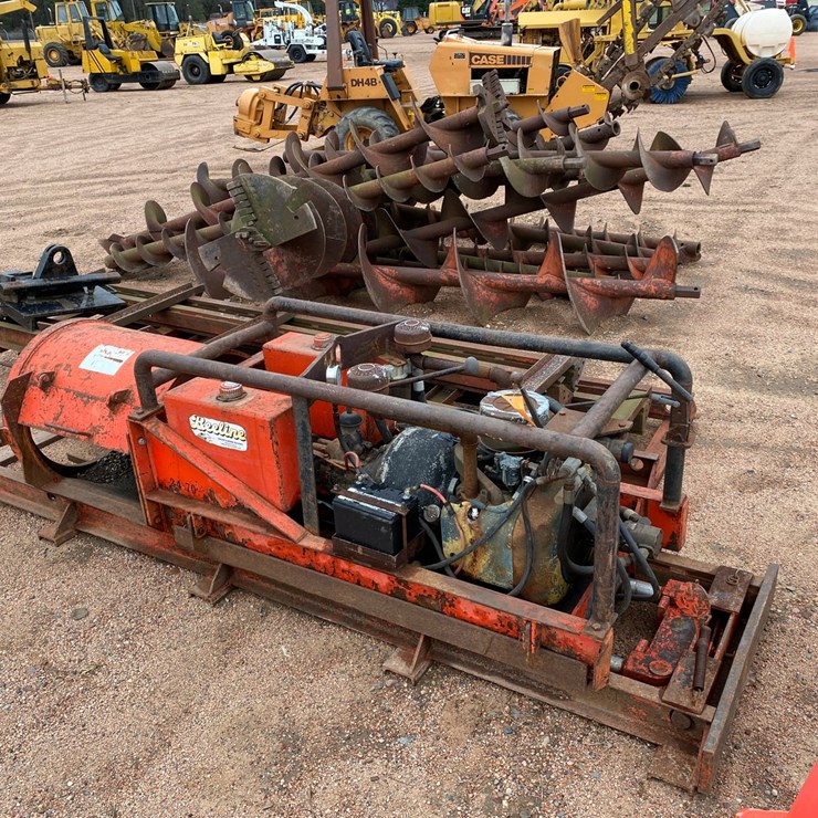 #1132 • Beeline Boring Machine With Bits