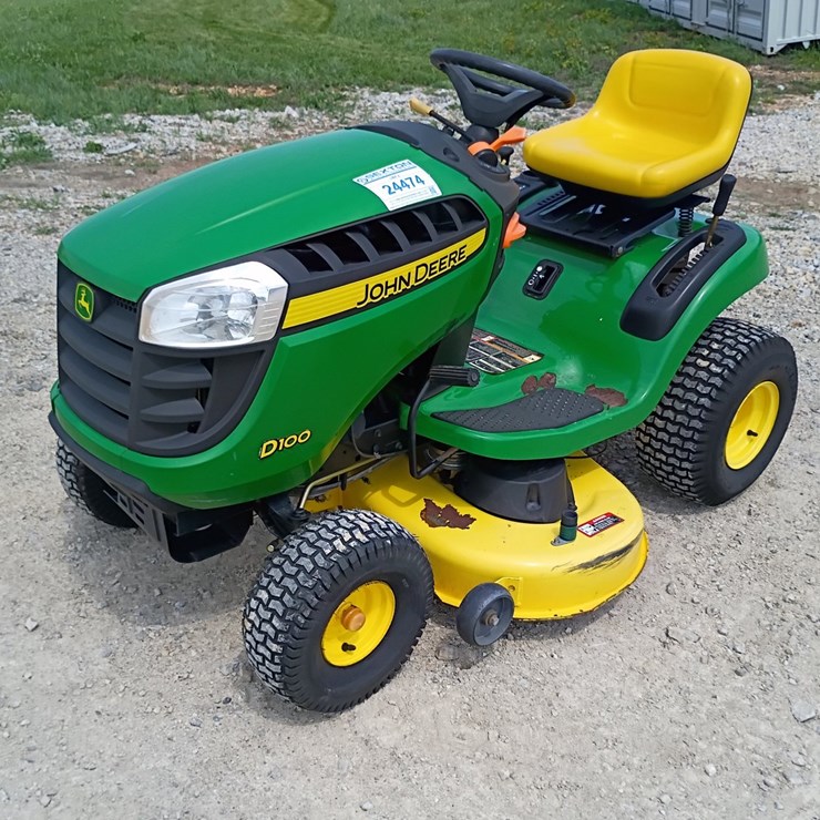 JOHN DEERE D100