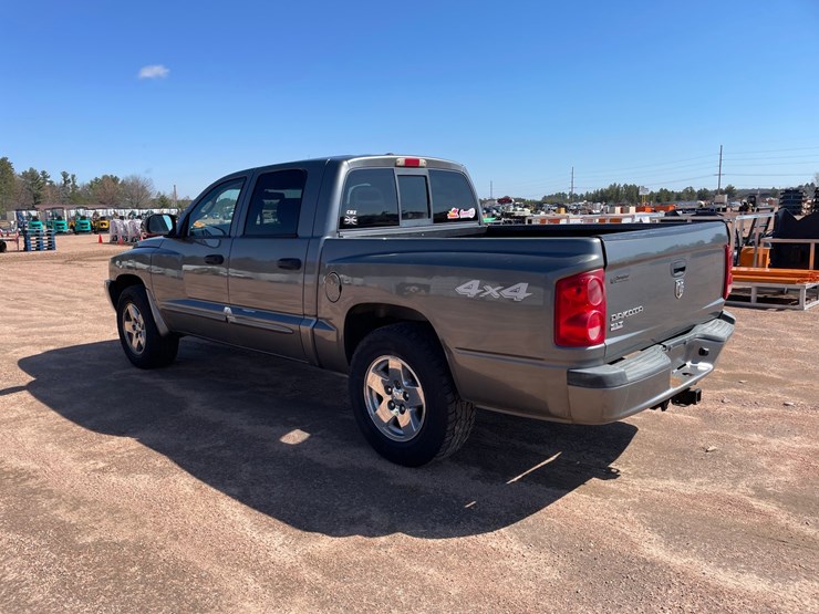 2006-dodge-dakota-slt-image-3