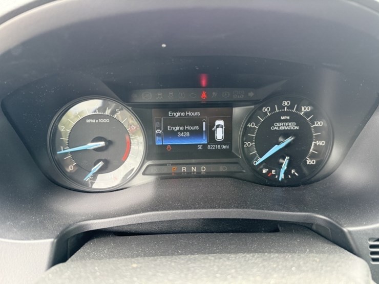 2017-ford-explorer-image-31