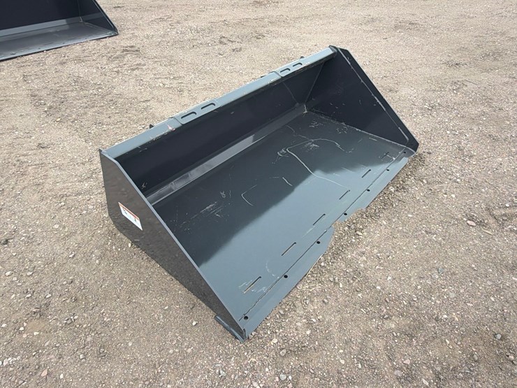 unused-2025-wolverine-tdb-11-66w-skid-steer-track-duty-bucket-attachments-image-2