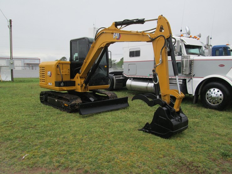 caterpillar-305.5-image-2