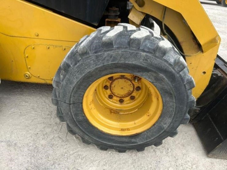 2014-caterpillar-262d-image-60