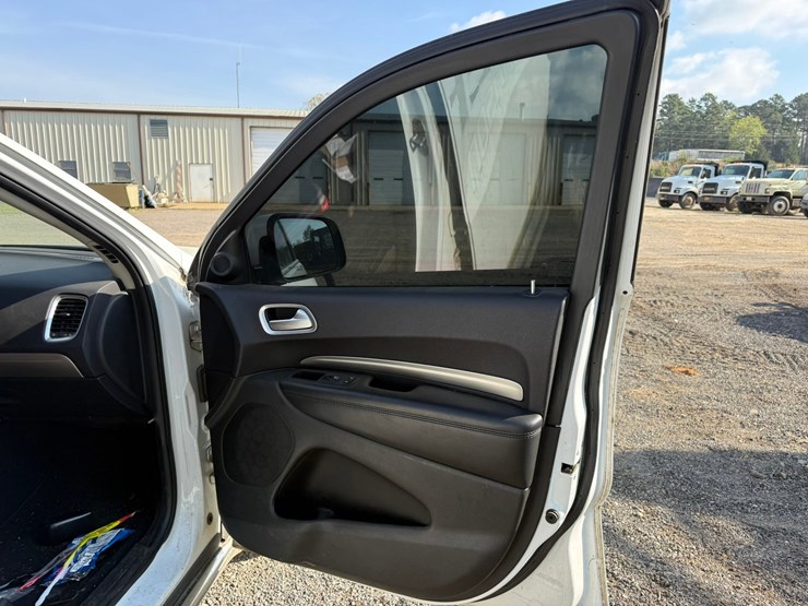 2019-dodge-durango-image-25