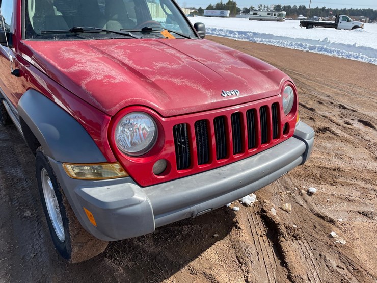 2005-jeep-liberty-image-23
