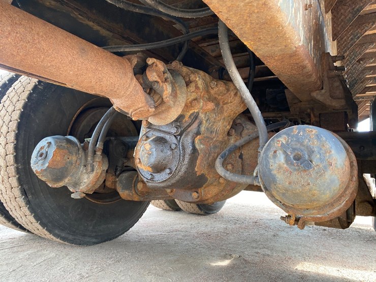 2003-international-7400-image-15