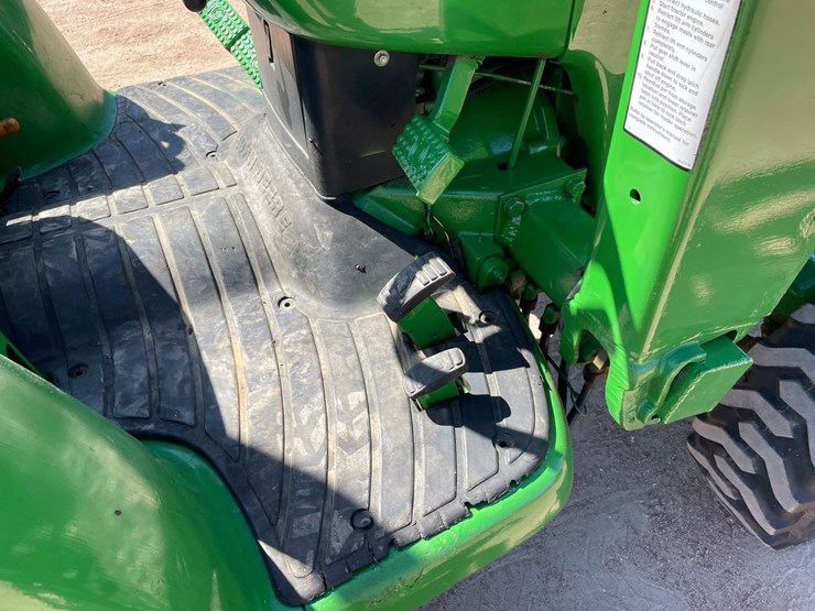 john-deere-4200-image-27