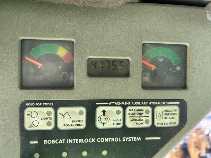 bobcat-t320-image-24