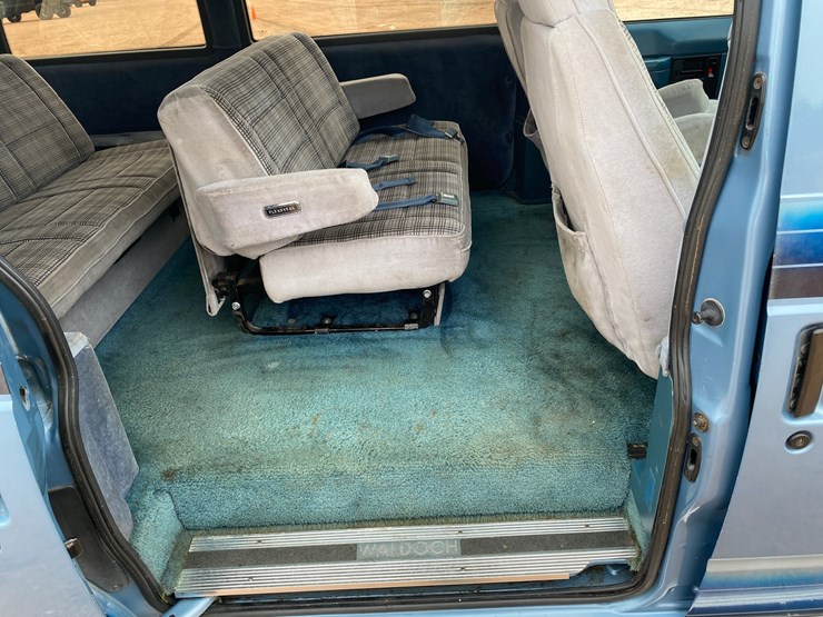 1985-chevrolet-astro-image-28