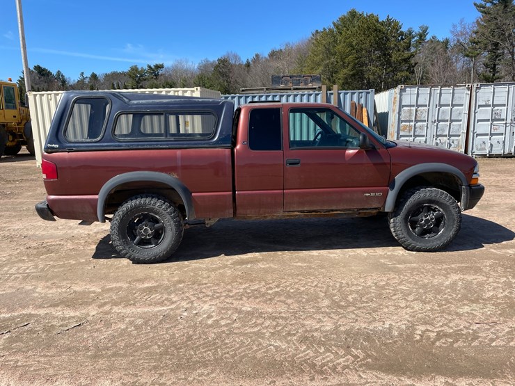 1998-chevrolet-s10-image-6