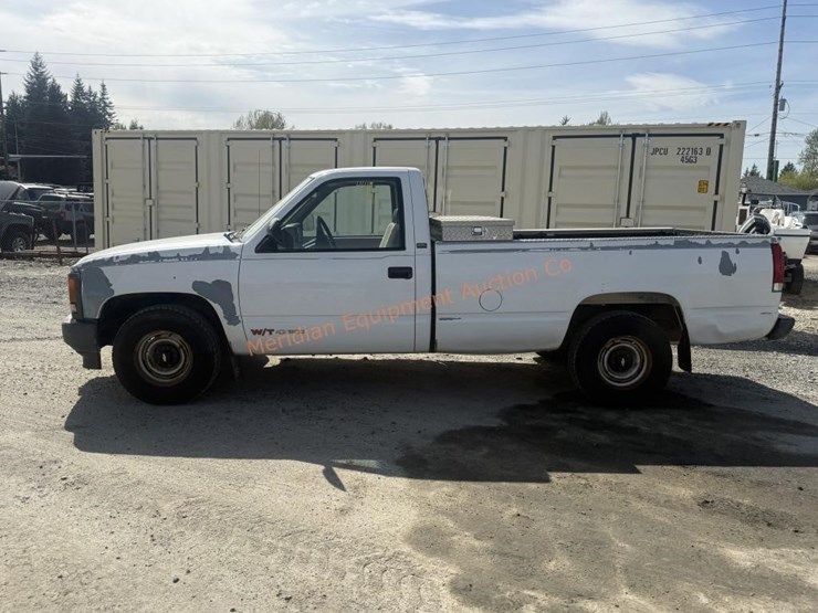 1992-chevrolet-cheyenne-1500-image-3