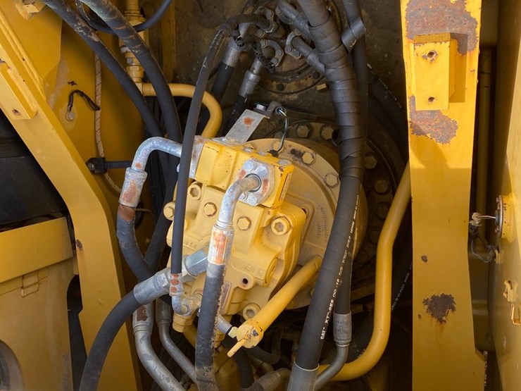 2014-caterpillar-324el-image-43