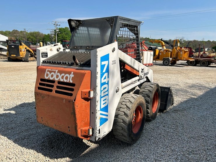 bobcat-742b-image-4