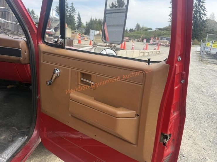 1990-chevrolet-3500-image-46