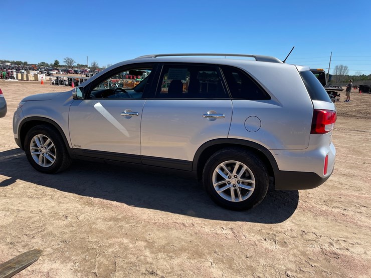 2015-kia-sorento-image-8