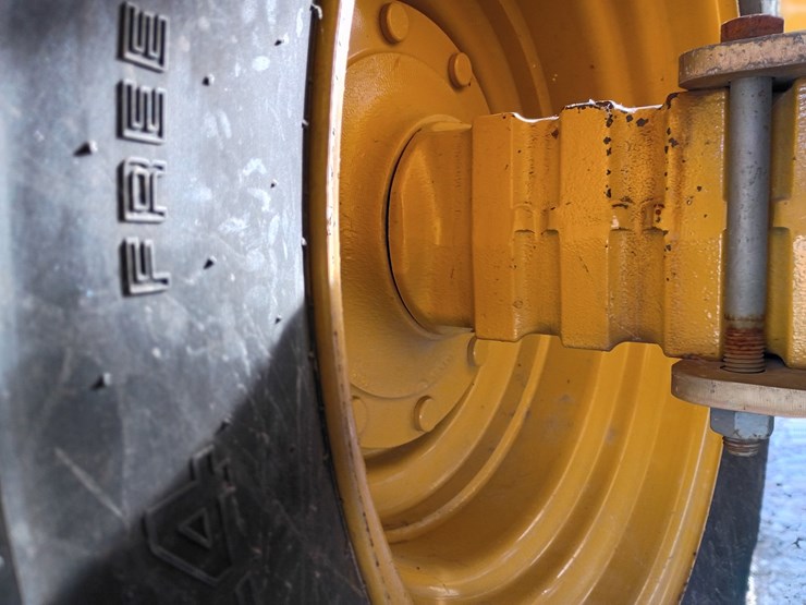 2023-caterpillar-910-image-87