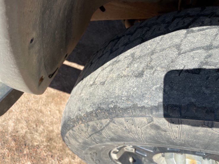 2009-gmc-1500-image-17