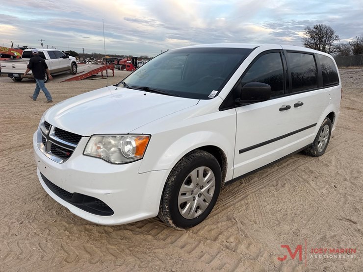 2015-dodge-grand-caravan-image-4