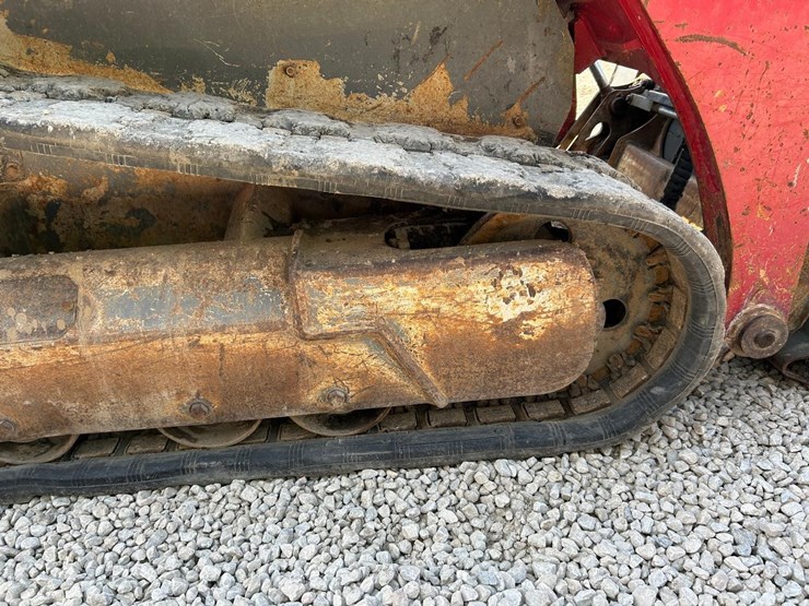 2016-takeuchi-tl8-image-14