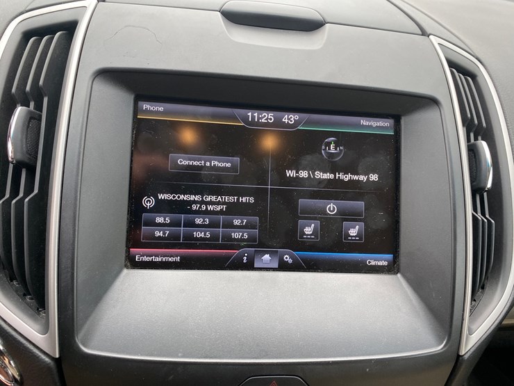 2015-ford-edge-sel-image-33