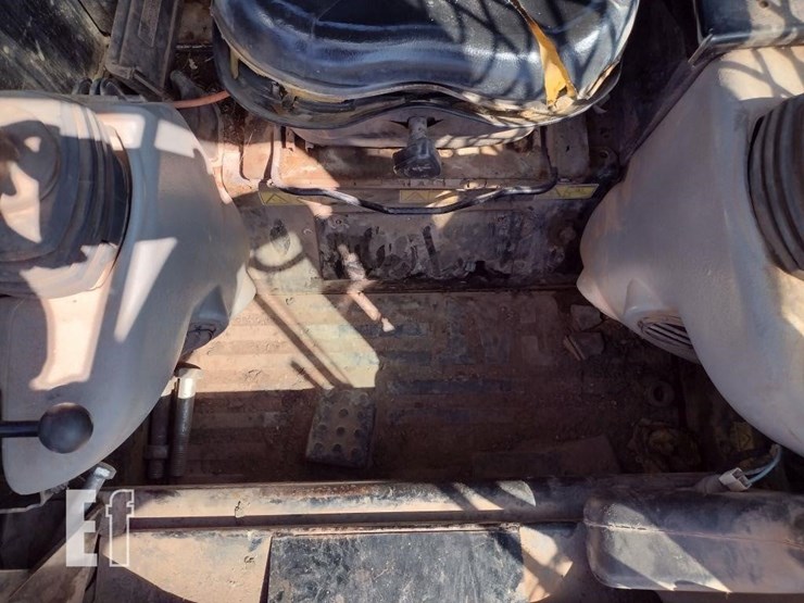 2006-caterpillar-287b-image-10
