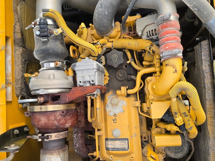 2013-deere-160g-lc-image-61