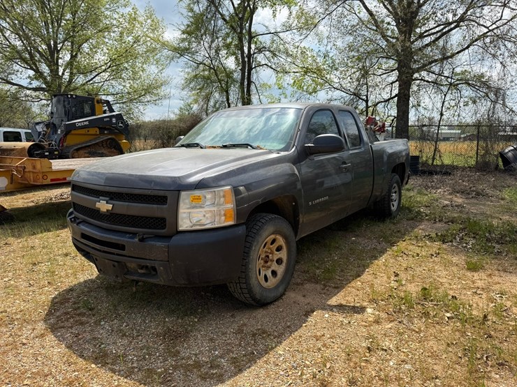 #41750-•-2010-chevrolet-silverado-4x4-pickup-vin:-1gcskpe36az230962-image-1