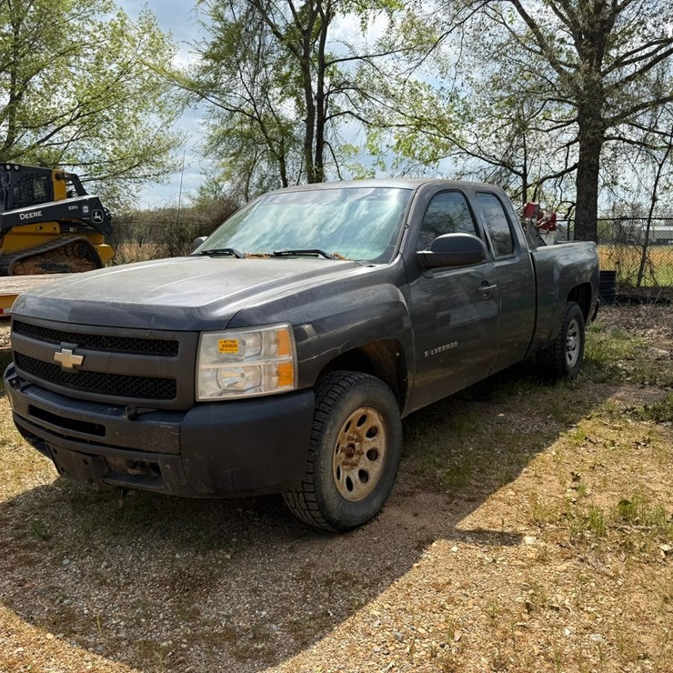 #41750 • 2010 Chevrolet Silverado 4x4 Pickup VIN: 1GCSKPE36AZ230962
