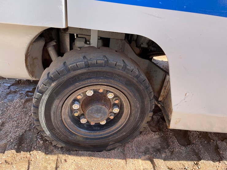 #1134-•-unicarriers-lp-forklift-image-34