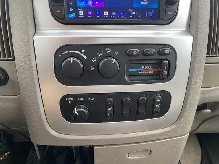 2005-dodge-2500-image-43