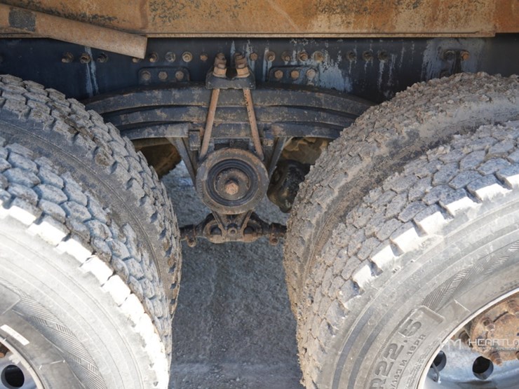 2018-mack-granite-gu713-image-45