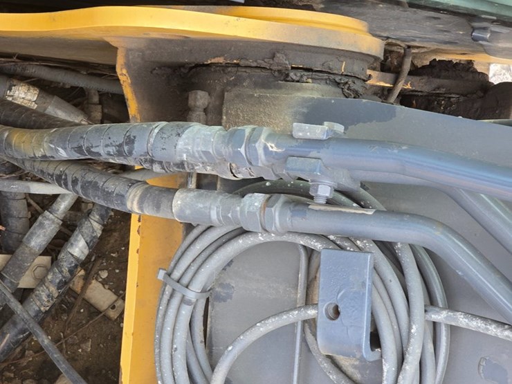 2013-deere-160g-lc-image-66