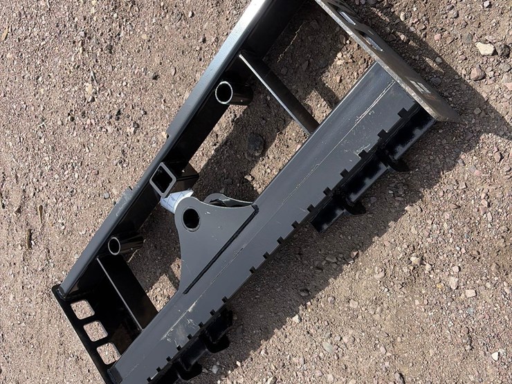 unused-2026-pallet-fork-frame-image-1