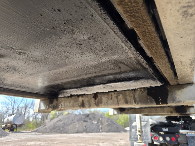 2000-red-river-live-bottom-image-39