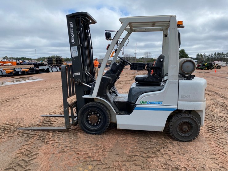 #1163-•-unicarriers-3,450-lbs-lp-forklift-image-10