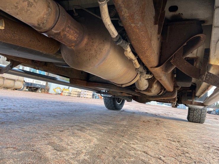 2014-dodge-ram-3500-image-16