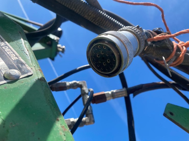 john-deere-7200-image-12