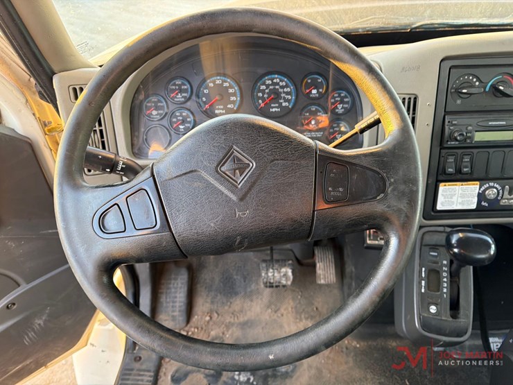 2008-international-7400-image-34