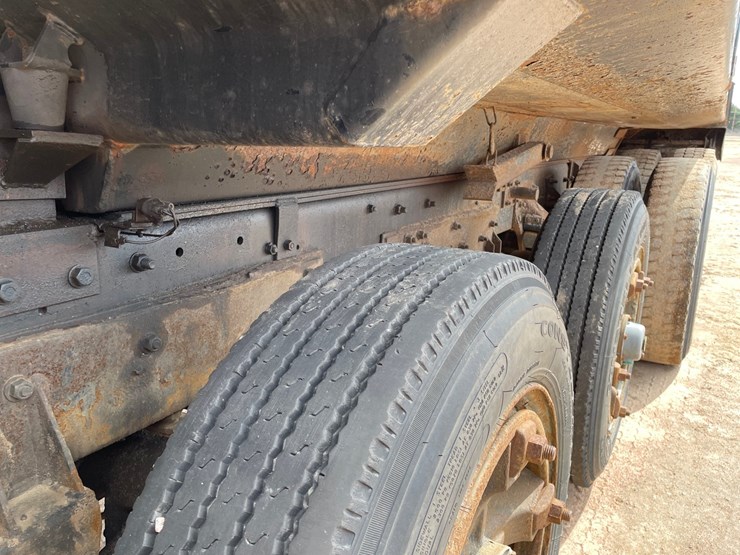 1995-mack-cl713-image-30