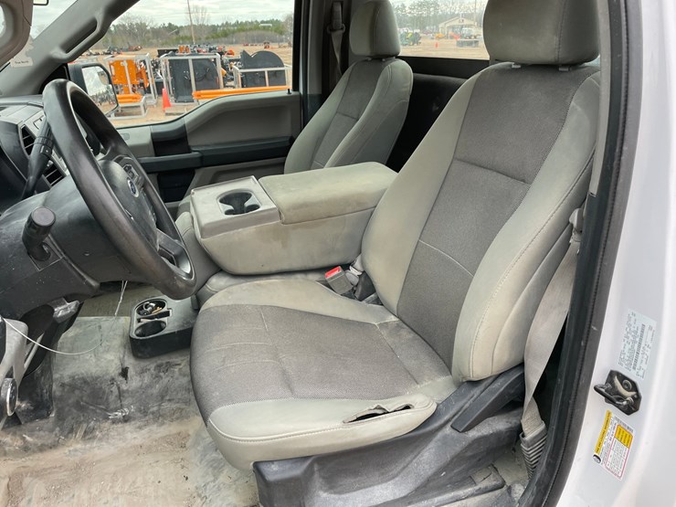 2019-ford-f150-image-27