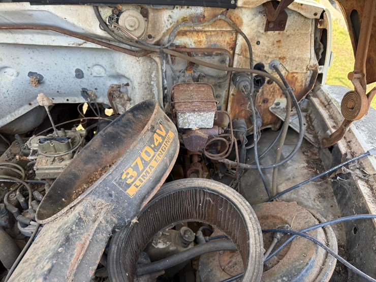 1982-ford-f700-image-42