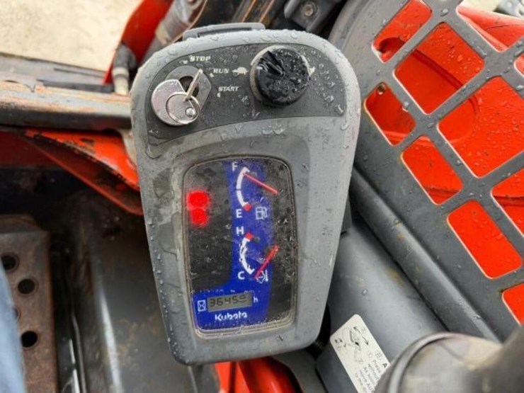 2018-kubota-ssv65-image-11