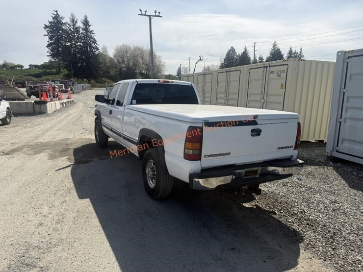 2001-chevrolet-silverado-2500-image-6