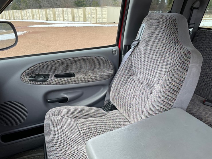 1999-dodge-ram-3500-image-36