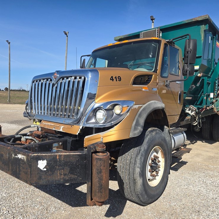 2013 INTERNATIONAL WORKSTAR 7400