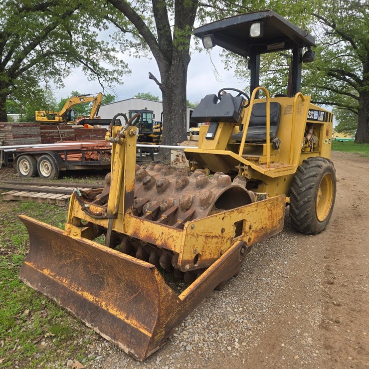 CATERPILLAR CP-323C