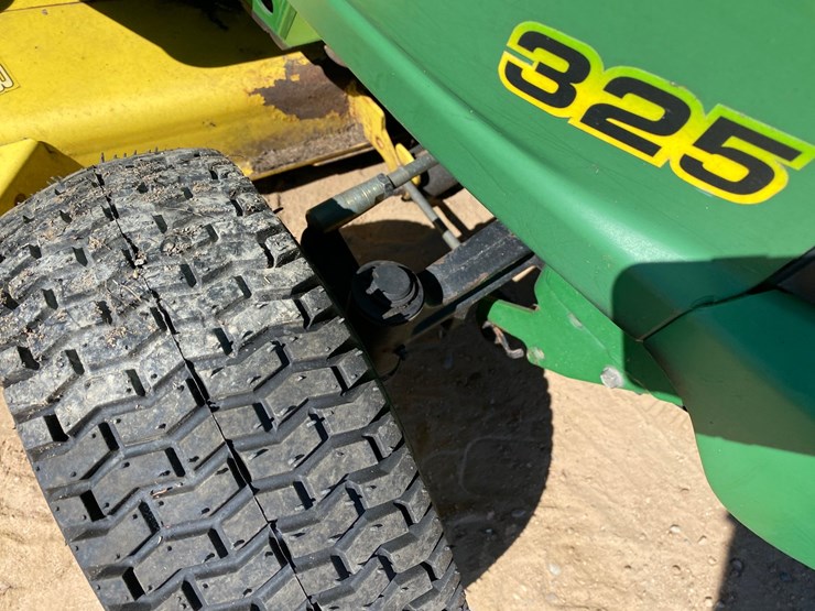 john-deere-325-image-14