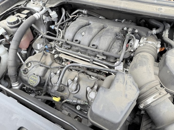 2017-ford-explorer-image-14