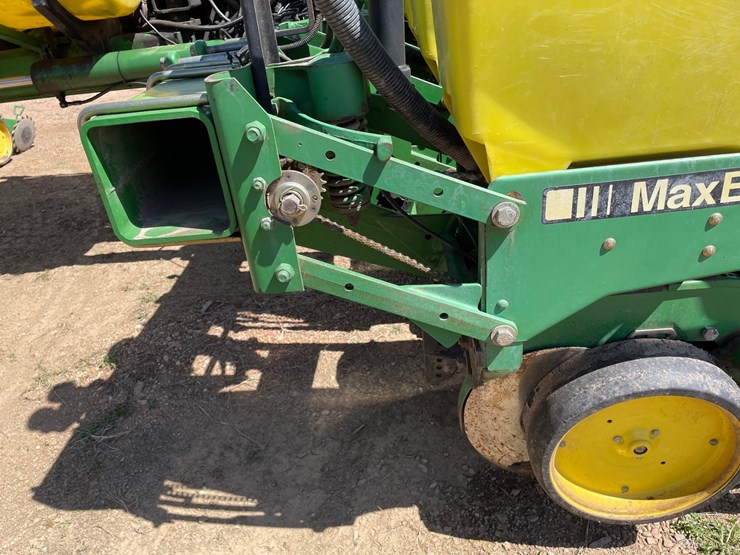 john-deere-7200-image-41